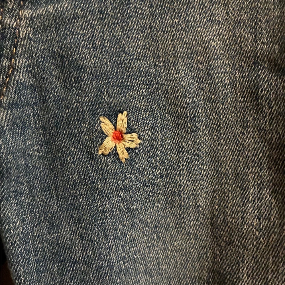 Flower Embroidered Blue Jeans GAP - Picture 3 of 6